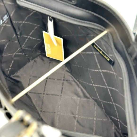 Michael Kors Jet Set Medium Pocket Tote Bag Black - Picture 6 of 10